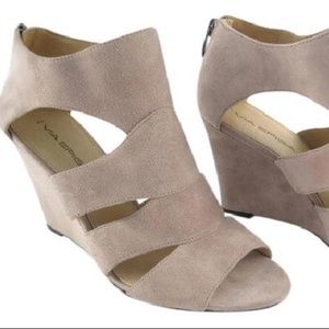 Via Spiga Tawny Wedge Heels 7 1/2